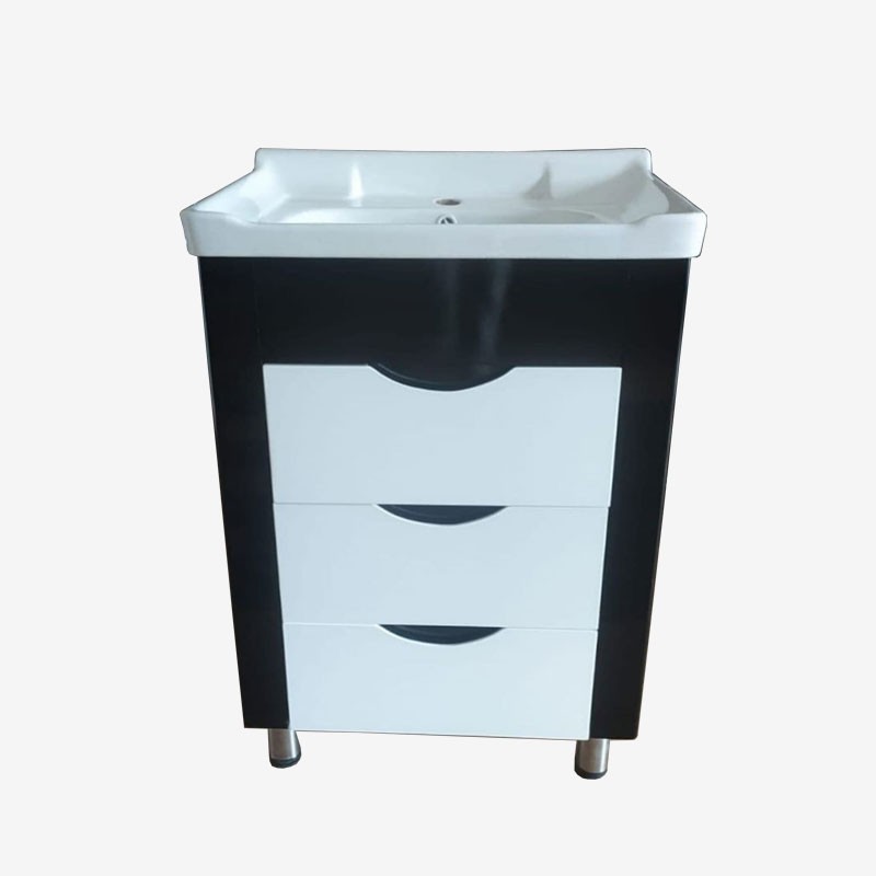 24 Regular Range Black White